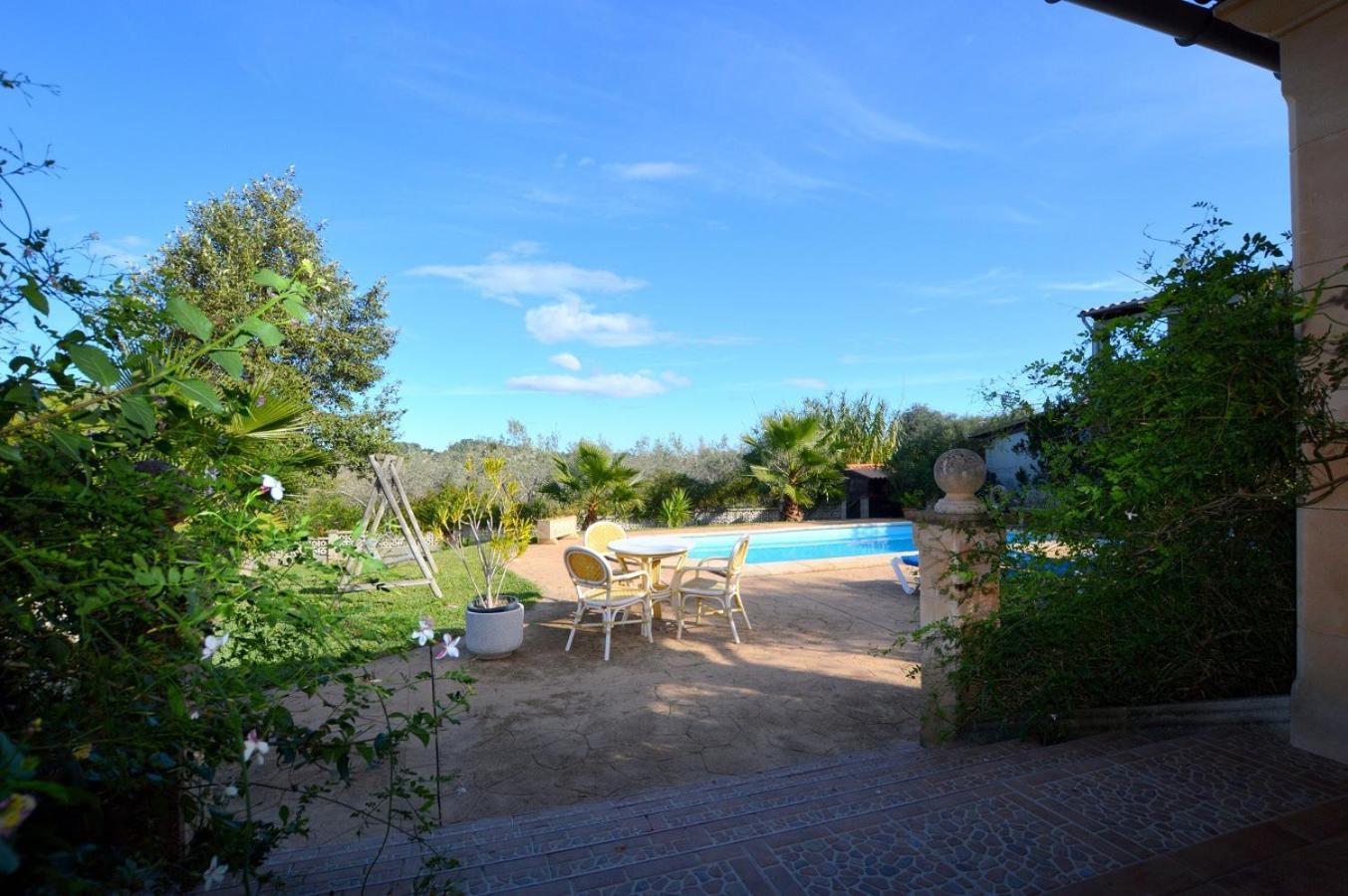 Finca Con Piscina Es Blanquer Hostal Exterior foto